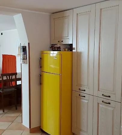 Marvi House דירה